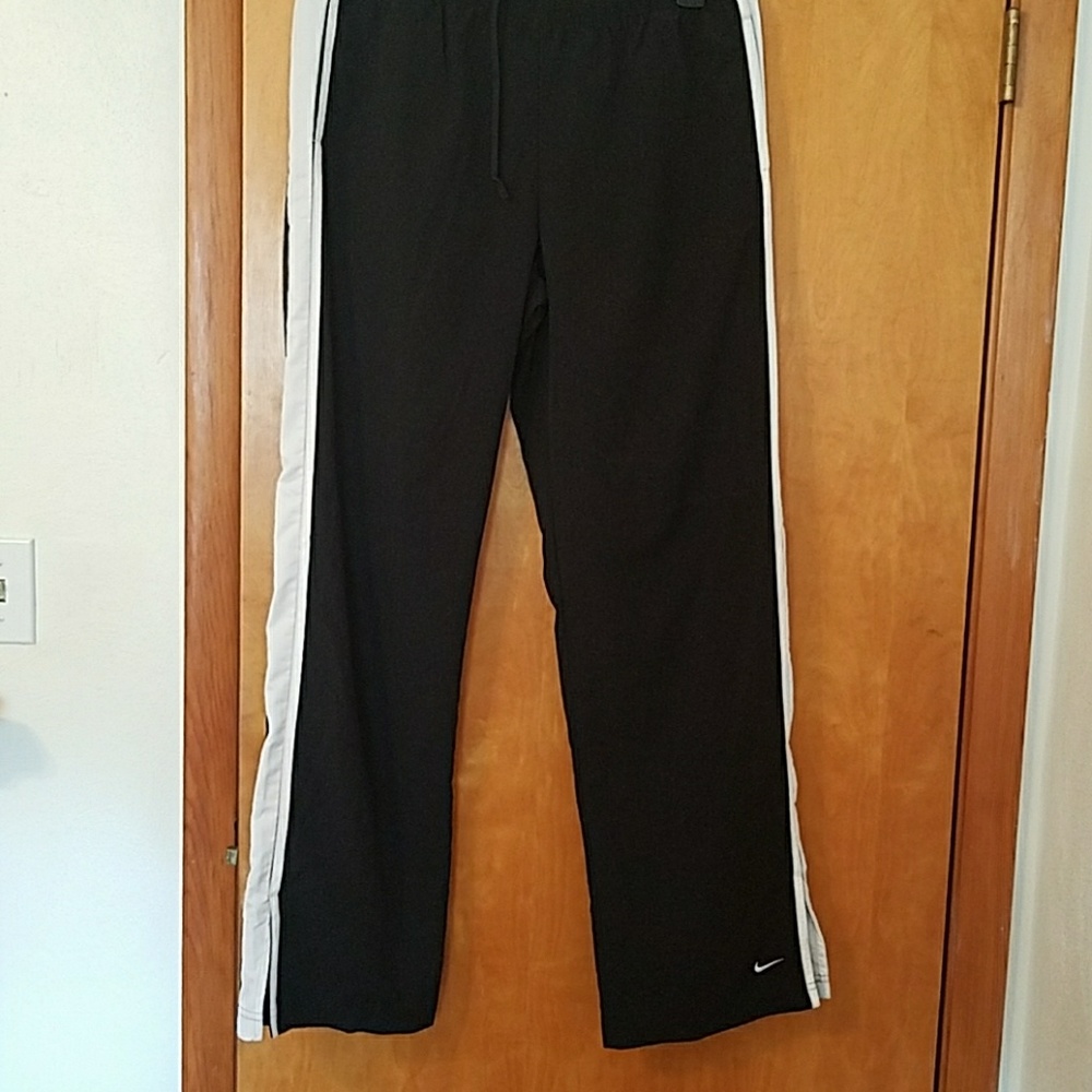 Final reduction - Nike track pants